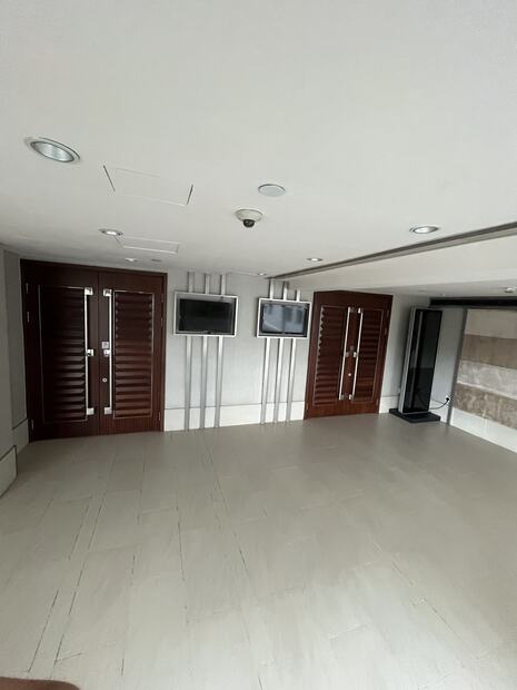 Door wall and screens